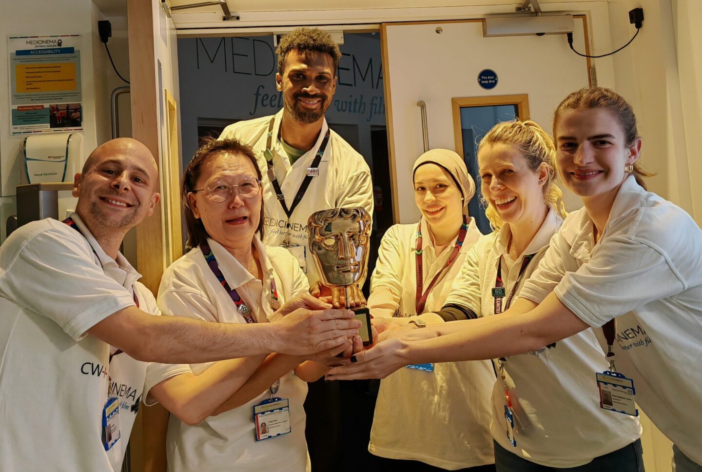 get_sub_field('image')['alt']